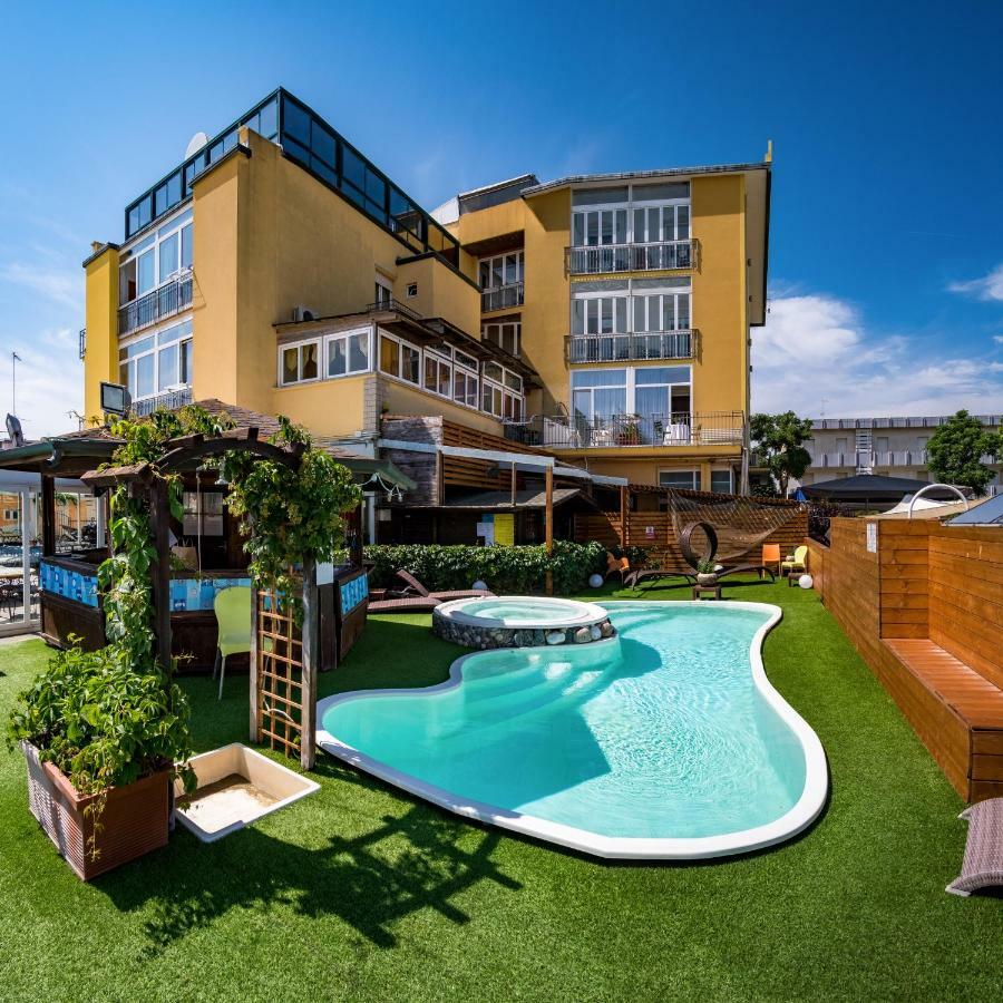 Hotel Estate Rimini Zewnętrze zdjęcie